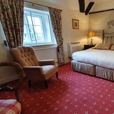 Stow Lodge Hotel Ngoại thất bức ảnh