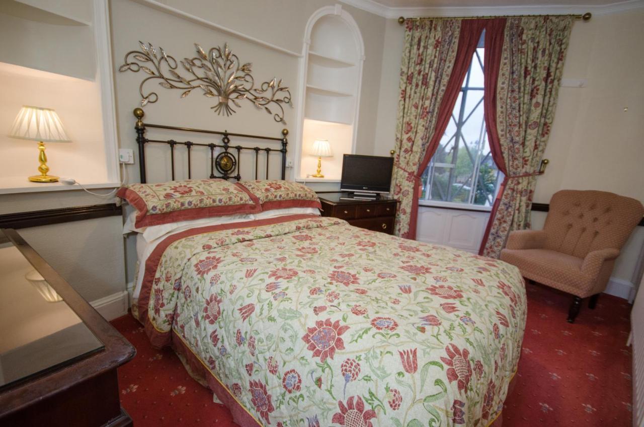 Stow Lodge Hotel Ngoại thất bức ảnh